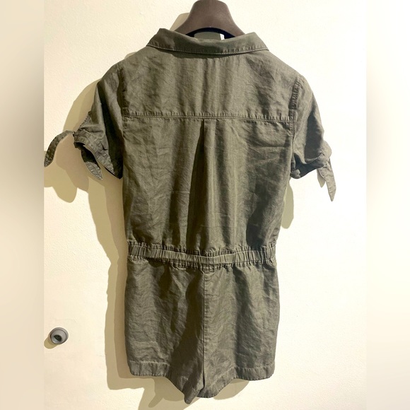 EXPRESS -Utility Style Short Jumpsuit. Size Medium NWOT - Picture 6 of 6
